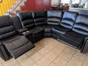 New Recliner Sectional Couch! On Sale! Free Delivery 🚚