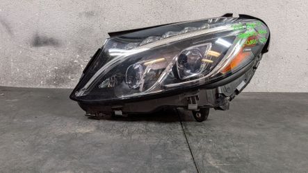 2015-2016-2017-2018 MERCEDES-BENZ C-CLASS C300 LEFT HEADLIGHT OEM USED #11356