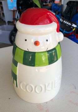 Hallmark Snowman Cookie Jar. Great Condition