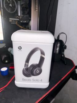 Beat Solo 4s