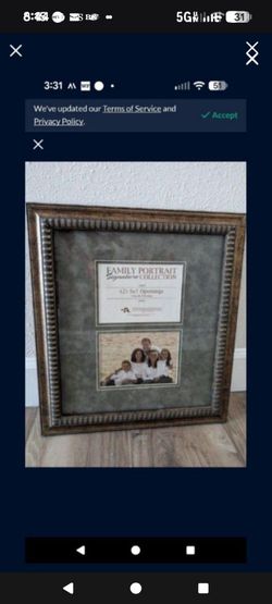 Family Portrait Signature Collection Picture Frame