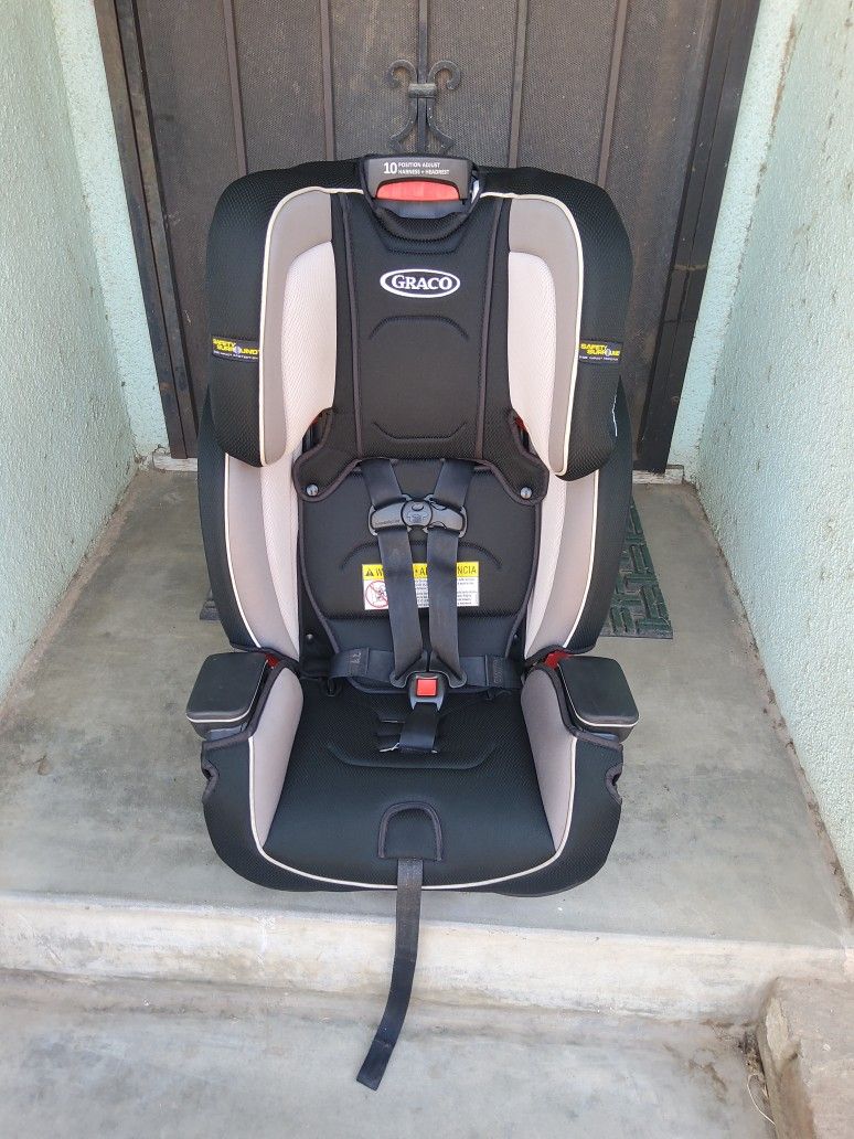 Graco Convertible Booster Car Seat Expires 2027 - Main Image