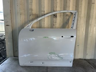 2015 - 2025 PORSCHE MACAN FRONT LEFT DRIVER SIDE DOOR SHELL OEM 95B831311A