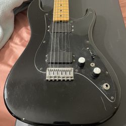 Vintage 80S Hondo Guitar 