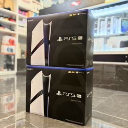 PlayStation 5 Pro (Take It Home In Payments/ llévalo a casa en pagos)