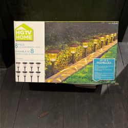 HGTV Solar LED Pathway Lights 8 Pack New In Box