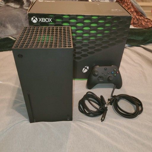 Xbox Series X Console 1TB w/ Xbox Series X Controller