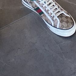 Gucci Shoes 