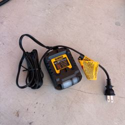 DEWALT DCB1102 12V/20V Lithium Ion Battery Charger
