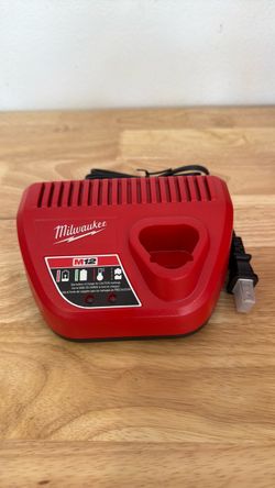 Milwaukee M12 Battery Charger