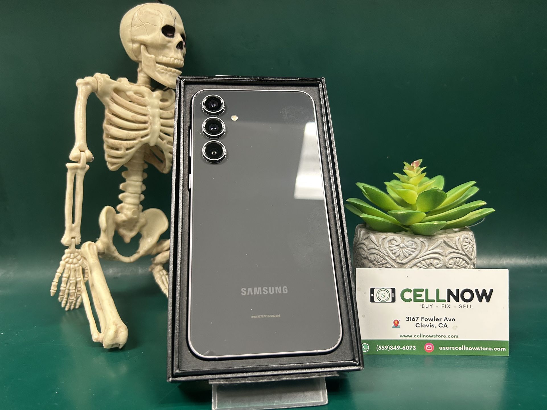 Halloween Sale! Samsung Galaxy S23 FE T-Mobile 128GB - W/ Box