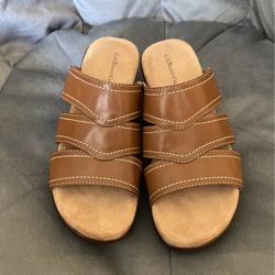 G.H. Bass & Co.  5 1/2 M New -Sandals Like A Wedge