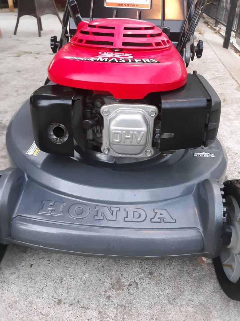 Honda hr215 master commercial lawn mower