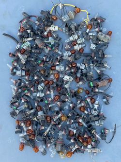 Automotive Electronic Repair HUGE LOT Of Various Bulbs & Sockets OSRAM PHILIPS SLVANIA