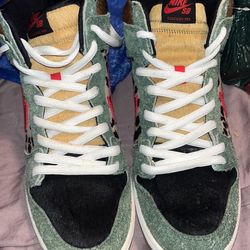 Nike “Dogwalkers” 