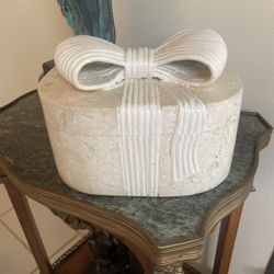 Vintage 1980s Tessallated Stone Box Renoir Huntington Beach CA 8”x6”x5.5” Bow