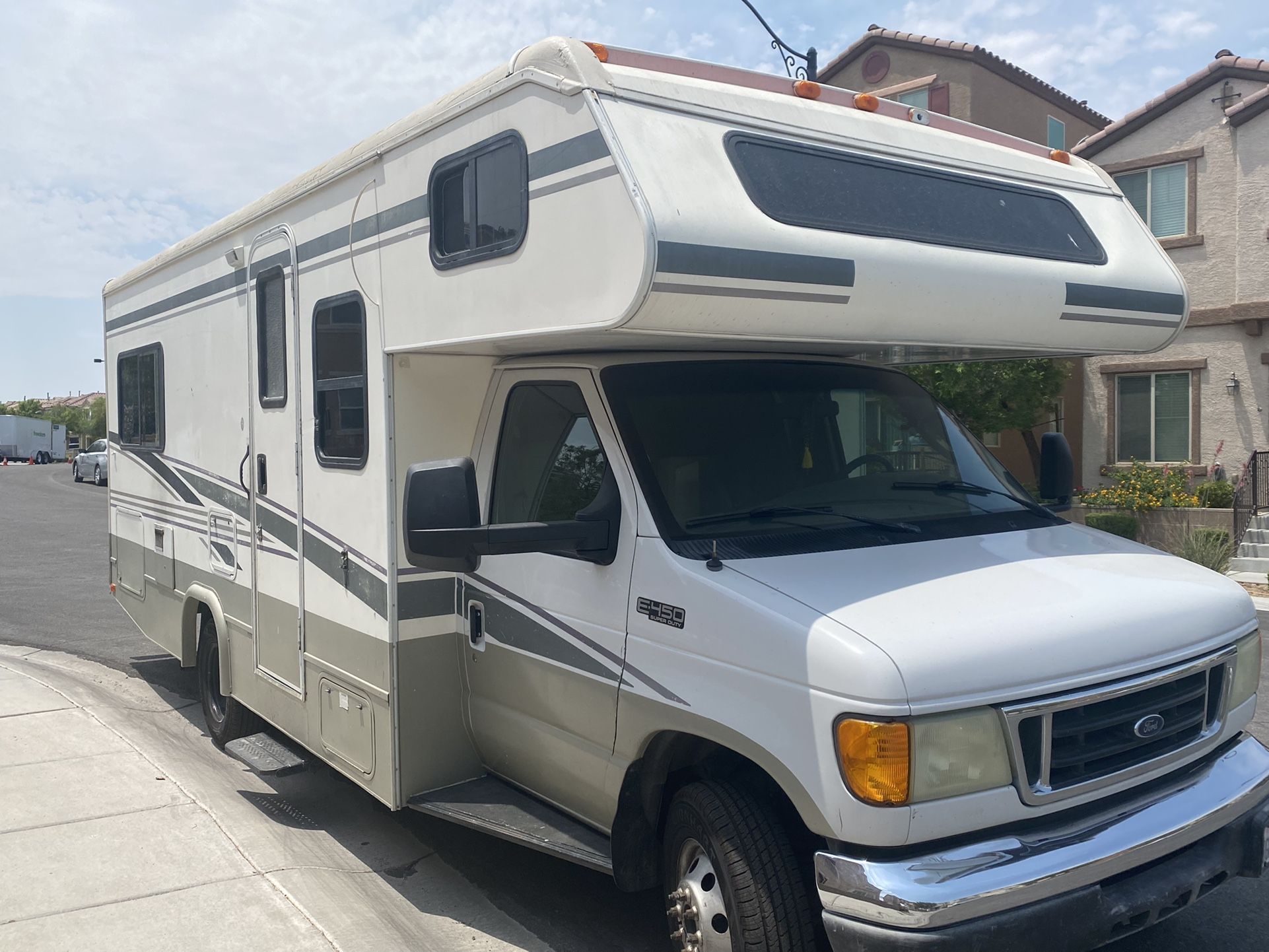 2005 FORD JAMBOREE 24 FT