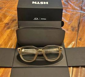 Oakley Meta AI Glasses Curry Brown | Transitions