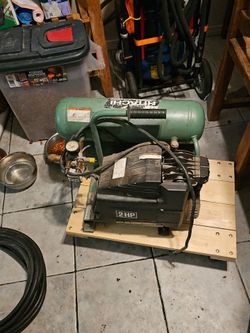 Hitachi commpresser  2hp in great condition