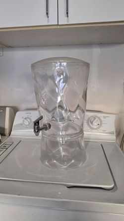 Acrylic Beverage Dispenser (3 Gallon) - BARELY  USED