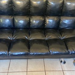 Futon (Couch/Bed)