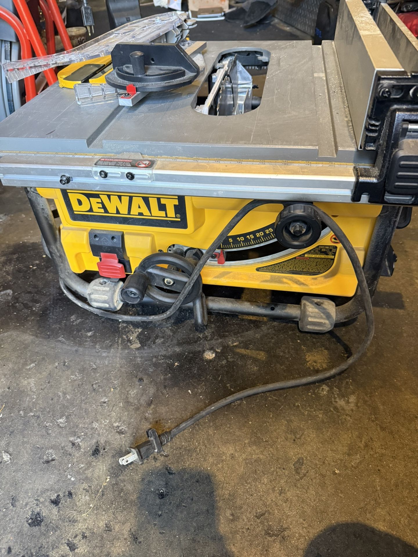 Dewalt Table Saw