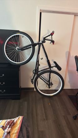 29” black wheelie custom bike