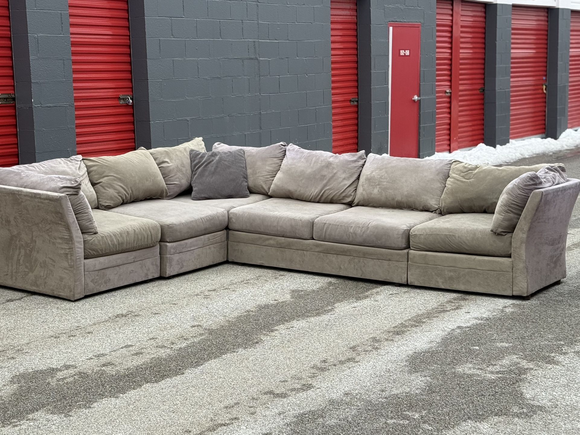 5-Piece Modular Sectional (Some Discoloration) β Free Curbside Delivery