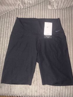 Nike (Zenvy line) Size Large