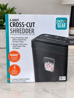 Pen+Gear 6-Sheet Cross-Cut Paper Shredder – 3.7 Gallon – Home & Office