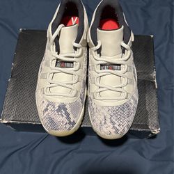 Jordan 11 Retro Low Snake Light Bone Size 9.5