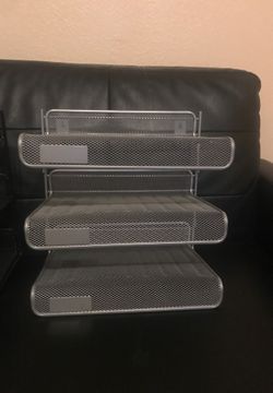 Desk organizer