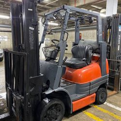 TOYOTA forklift for sale LOW HOURS