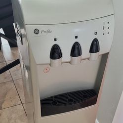 5 Gallon Water Dispenser