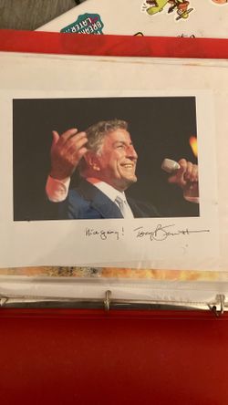 Tony Benett Singer Signed Picture
