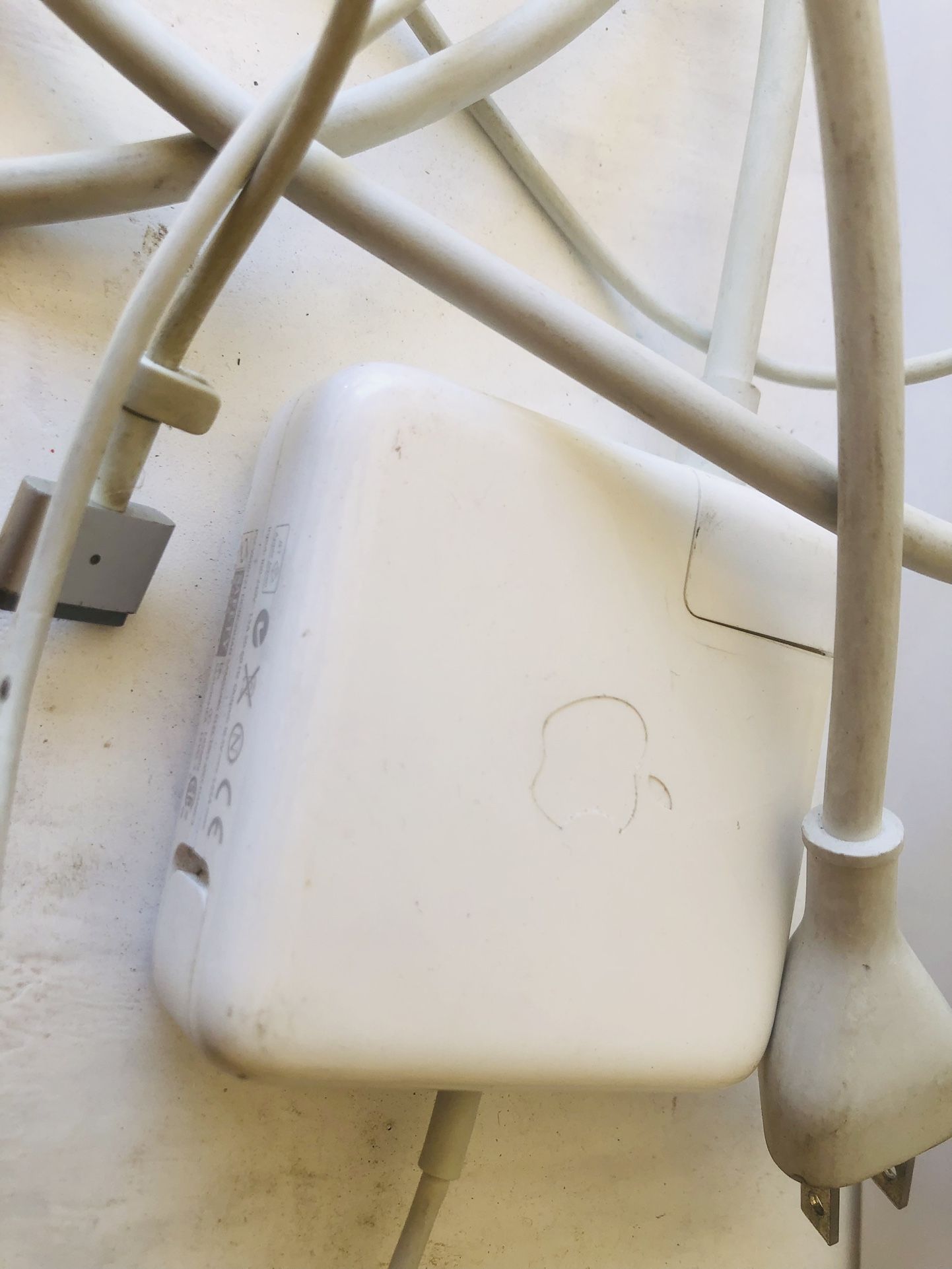 Apple Power Adapter