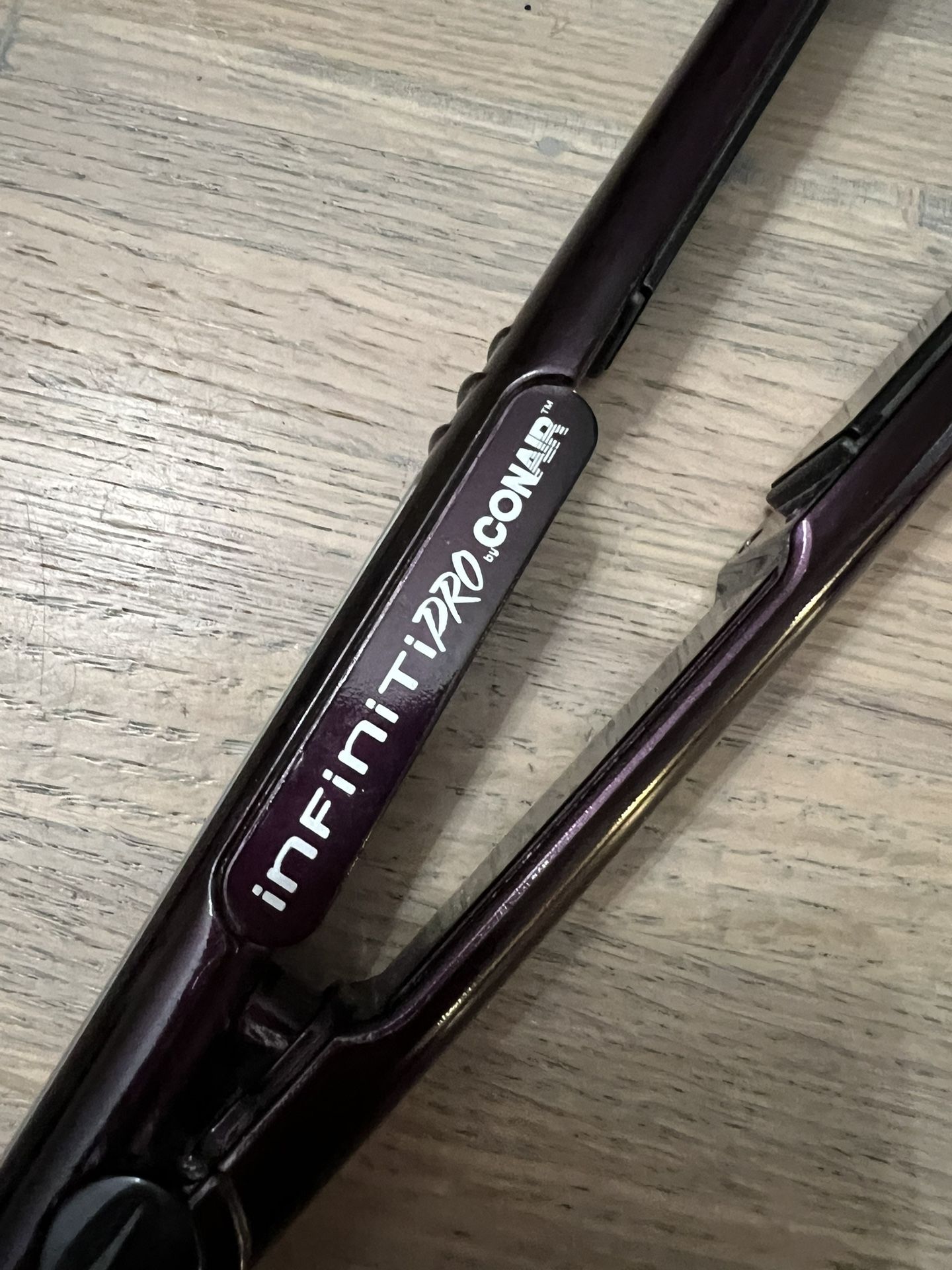 Conair Infinitipro Flat Iron Tourmaline Ceramic 