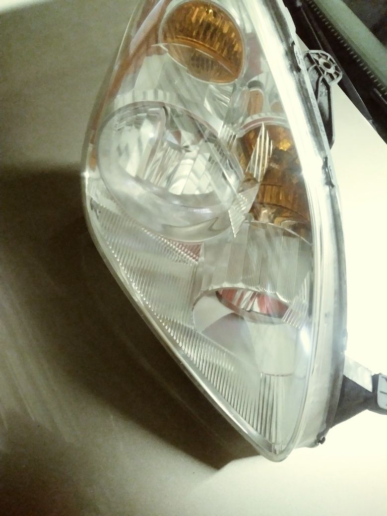 Honda crv headlight