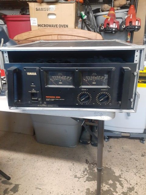 Yamaha Preofessional Series Natural Sound Power Amplifier