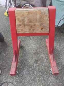 Boat motor stand