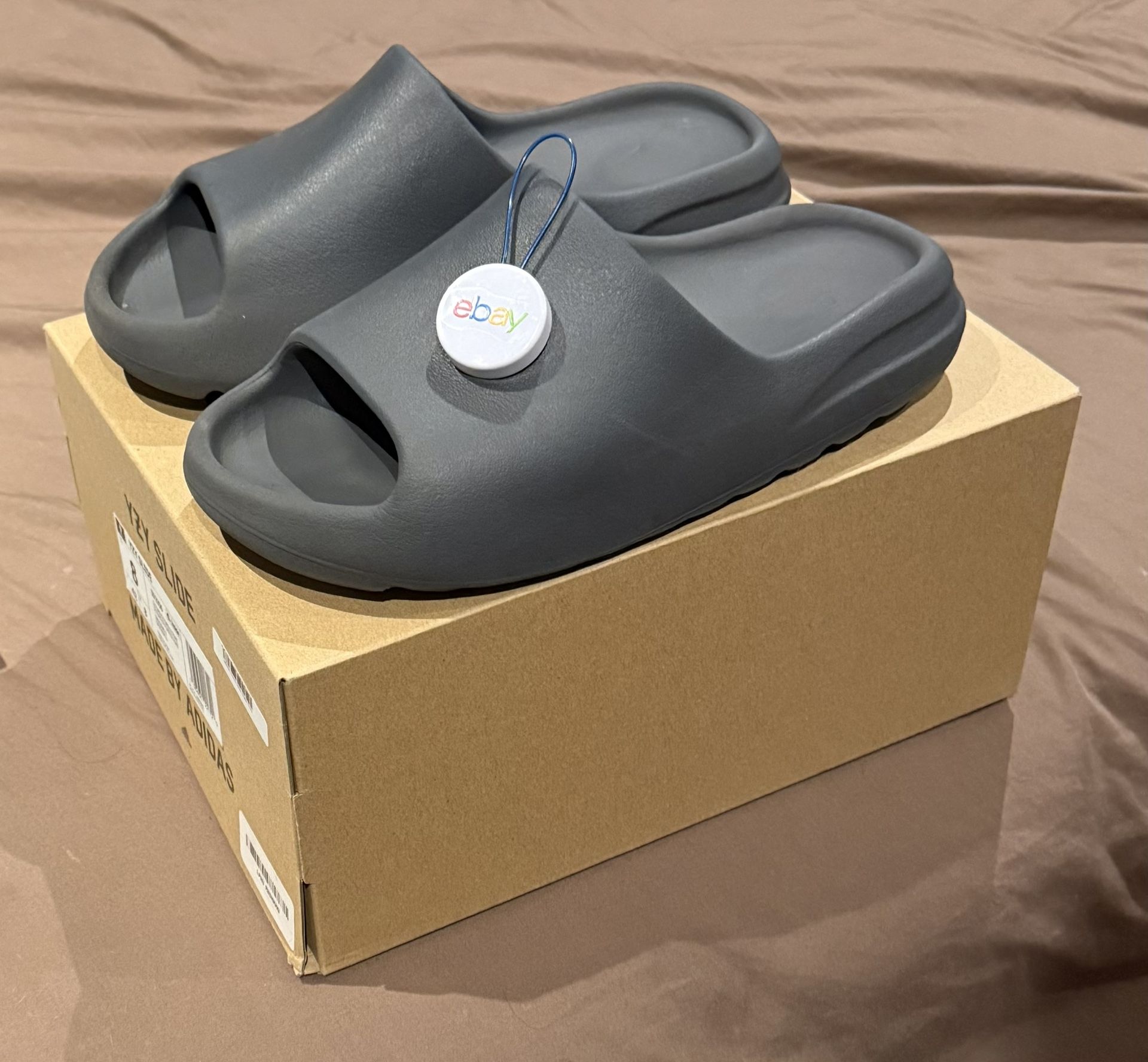 Yeezy Slide Slate Grey