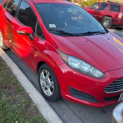 2014 Ford Fiesta SE 4dr