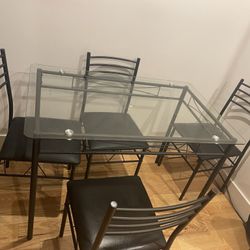 kitchen Table incl 4 chairs set 
