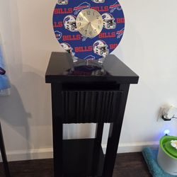 Buffalo Bills Clock with Table 