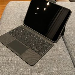 Ipad 10th Gen Wifi W Cellular / Logitech Combo Touch Case