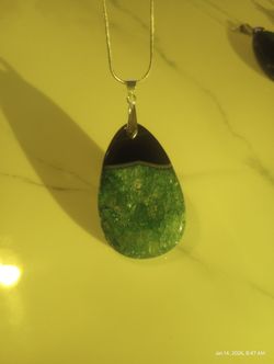 BRAZILIAN BANDED AGATE AND STERLING SILVER NECKLACE 