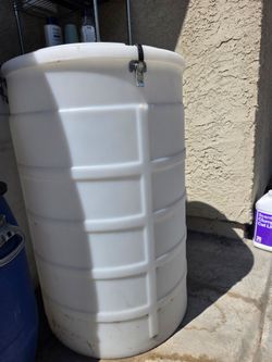 70-Gallon White Plastic Drum with Locking Lid