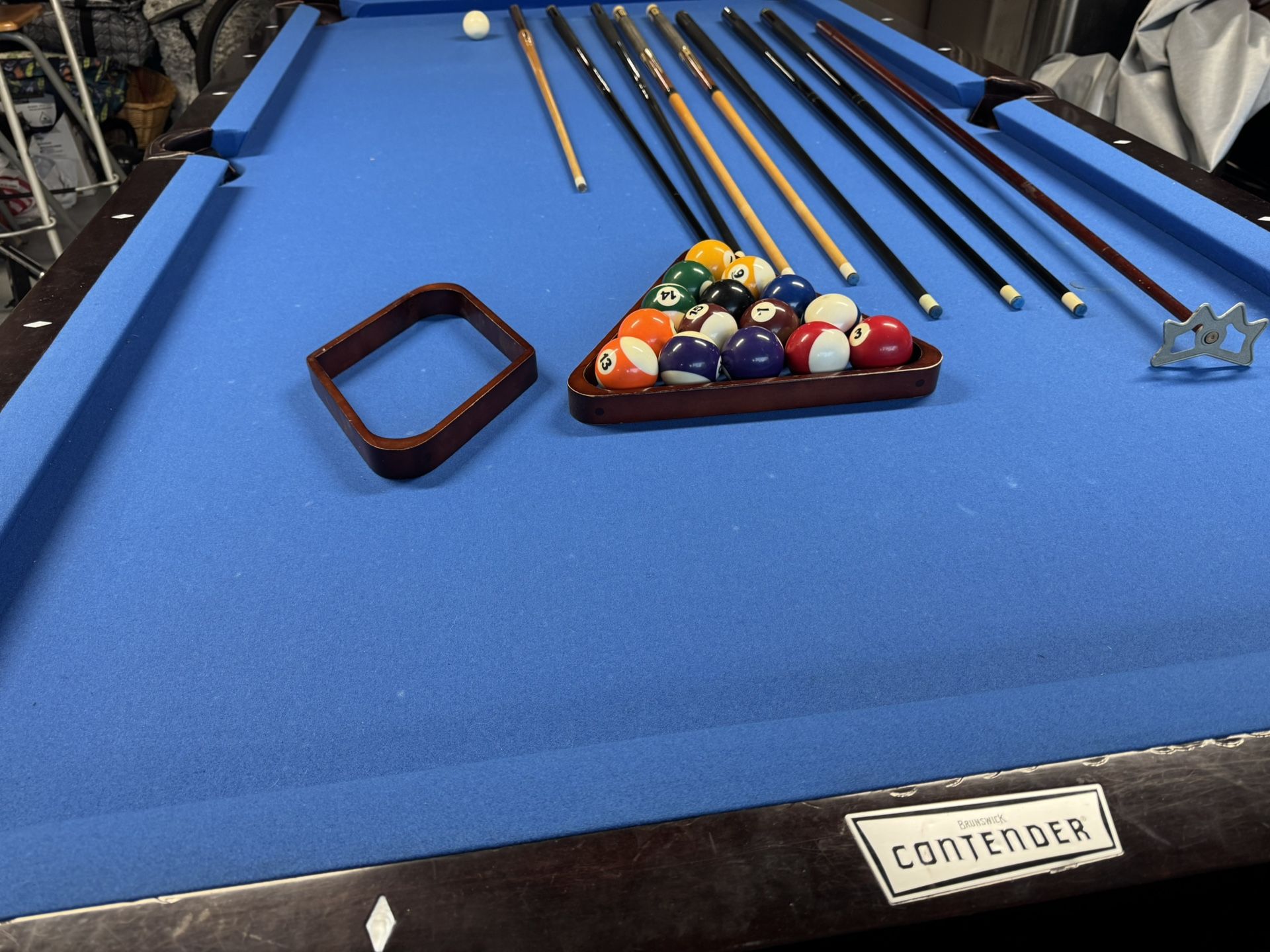 Brunswick Contender 8’ Pool Table