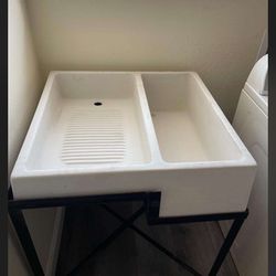 Lavaderos Nuevos Blancos Con Base /New Laundry sinks With Metal Stand