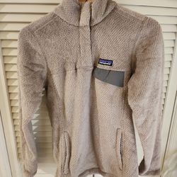 New Patagonia Pullover 